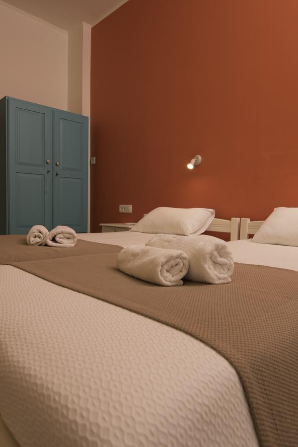 Niki Rooms Palaiochora Exterior foto