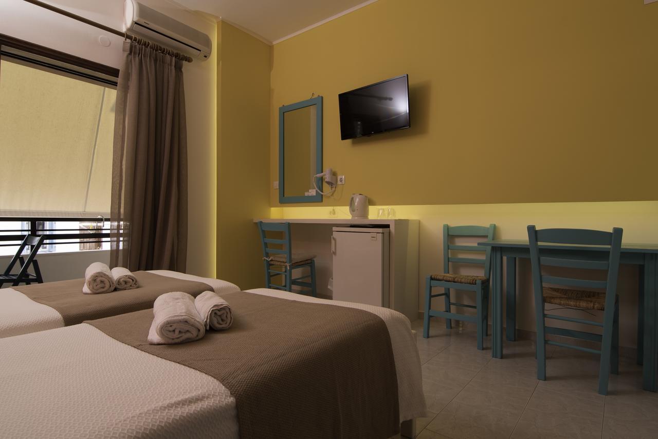 Niki Rooms Palaiochora Exterior foto